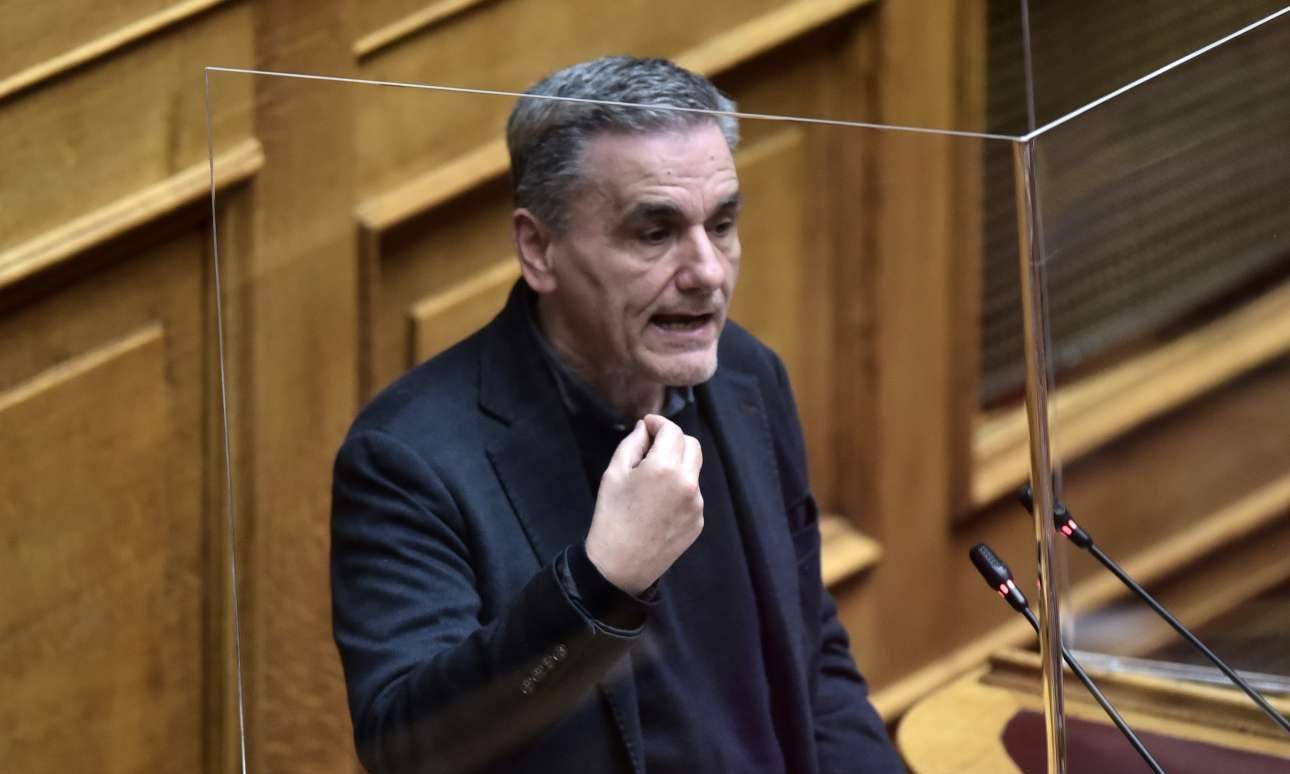 ΝΔ: Μετά τις «Δήμητρες» του Βαρουφάκη ήρθαν «τα τοπικά νομίσματα» του Τσακαλώτου