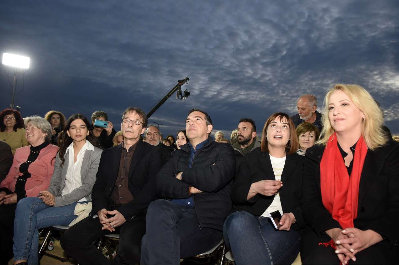 Αστράφτουν οι λάμες στον ΣΥΡΙΖΑ: Αηδιαστική η δήλωση Παπαδημούλη, λέει η Δούρου