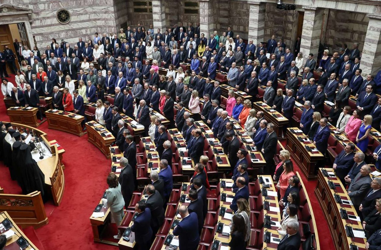 Ορκίστηκαν οι «300» των εκλογών της 21ης Μαΐου – Το μήνυμα του Ιερώνυμου