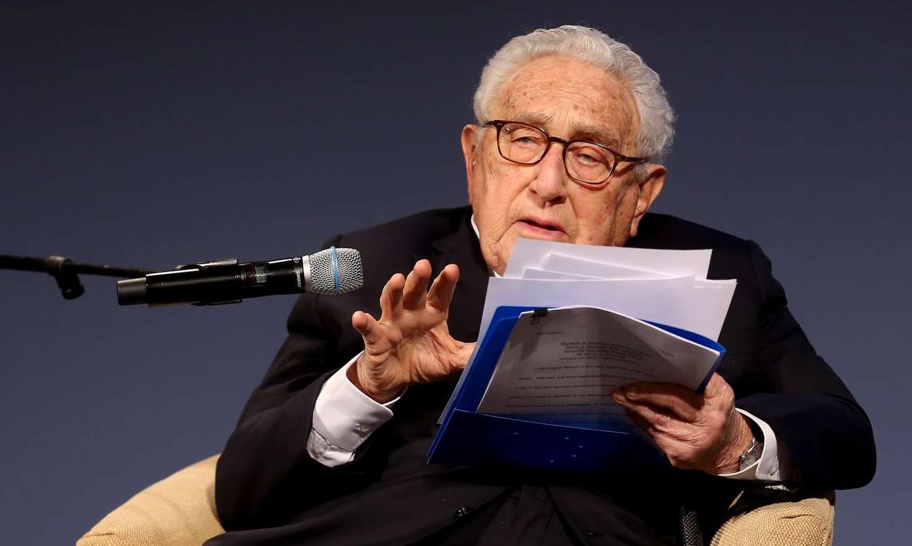 Ο Κίσινγκερ ανησυχεί για τις σχέσεις ΗΠΑ – Κίνας