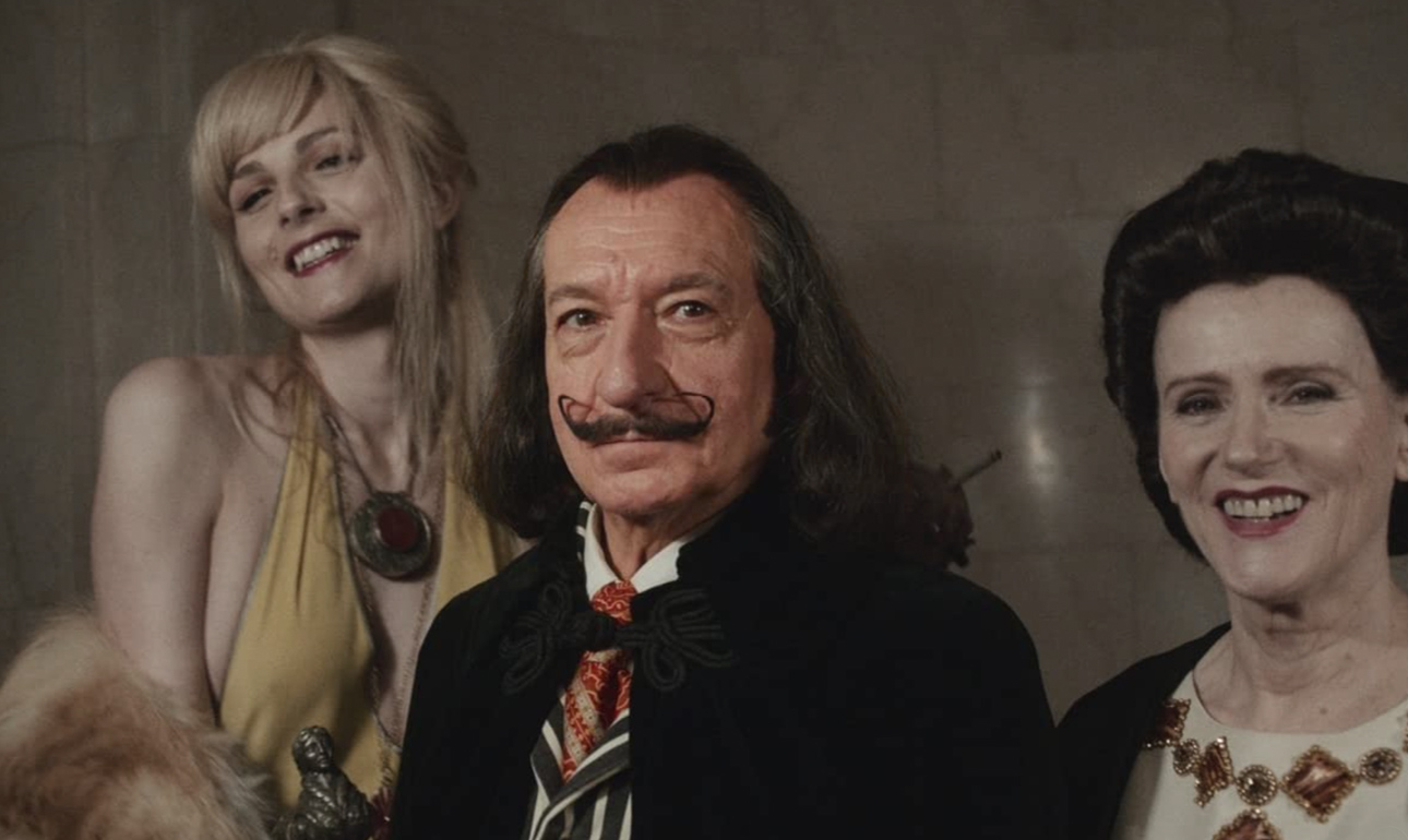 «Dalíland»: Ο Μπεν Κίνγκσλεϊ υποδύεται (και) τον Σαλβαδόρ Νταλί