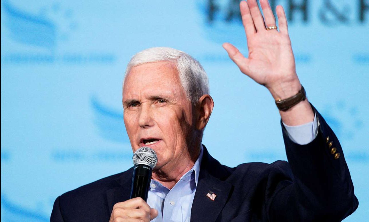 O Μάικ Πενς και επίσημα υποψήφιος για το χρίσμα των Ρεπουμπλικανών