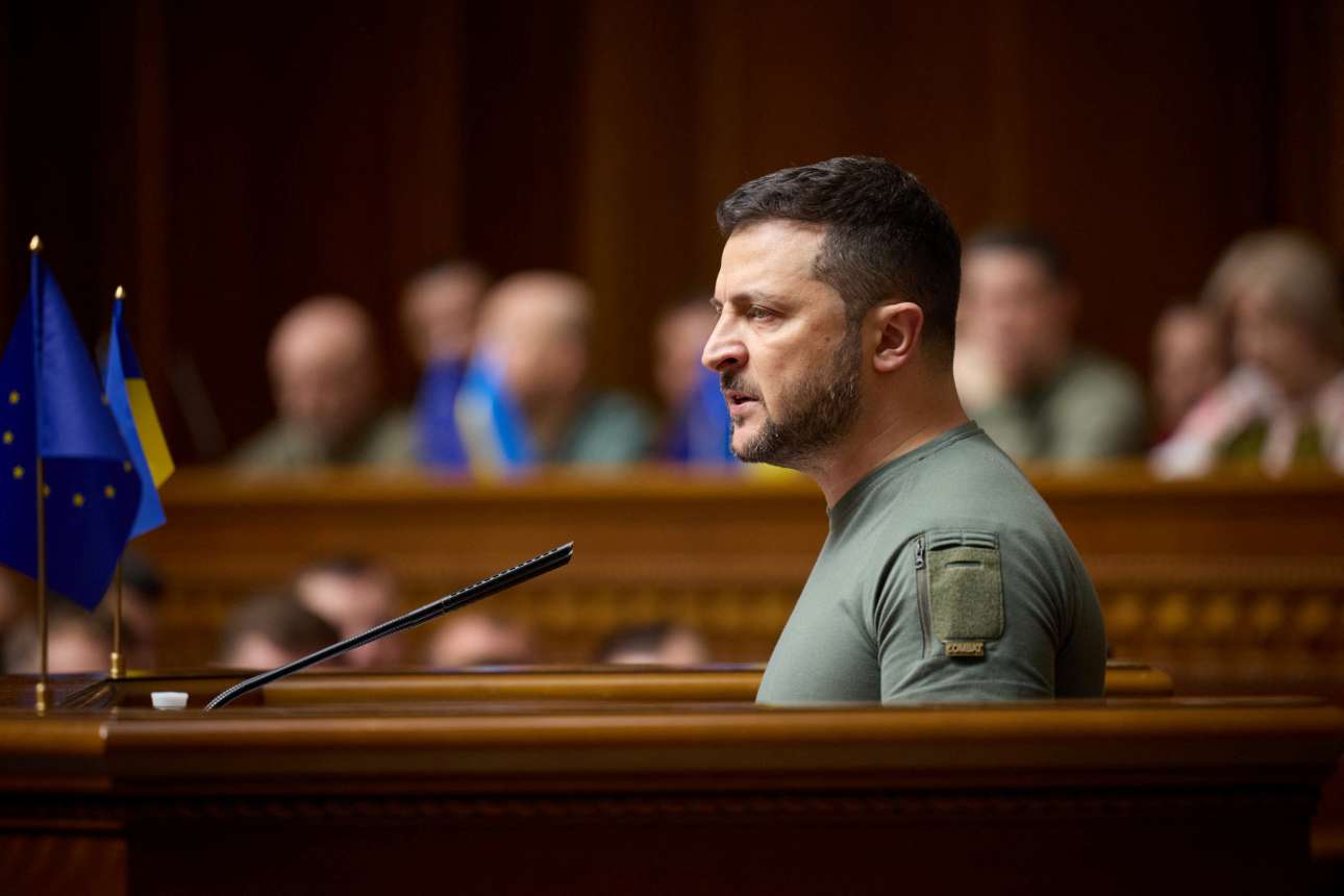 Ζελένσκι: Ο Πούτιν έχει καταληφθεί από παράνοια