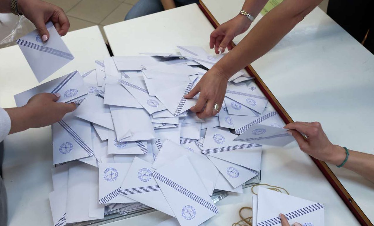 Metron Analysis: Στο 41% η ΝΔ και στο 19,1% ο ΣΥΡΙΖΑ