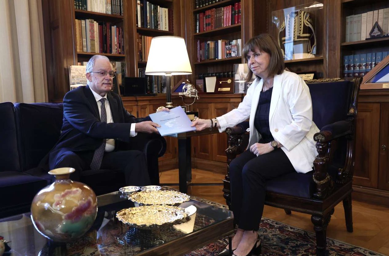 Τασούλας σε Σακελλαροπούλου: Ολα θα πάνε κατ’ ευχήν