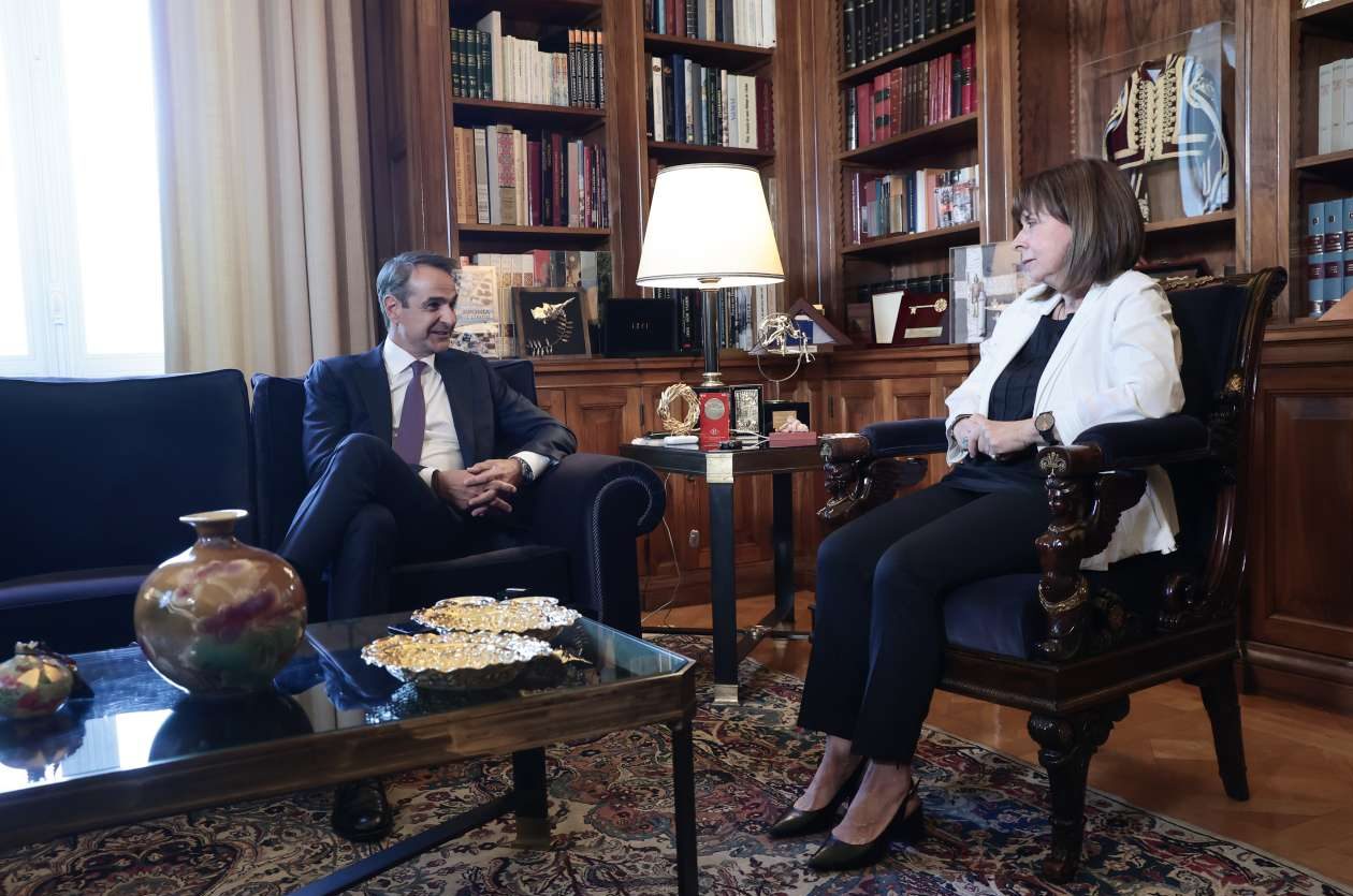 Στην Πρόεδρο της Δημοκρατίας ο Κυριάκος Μητσοτάκης: «Από σήμερα ξεκινά ένας κύκλος σκληρής δουλειάς»
