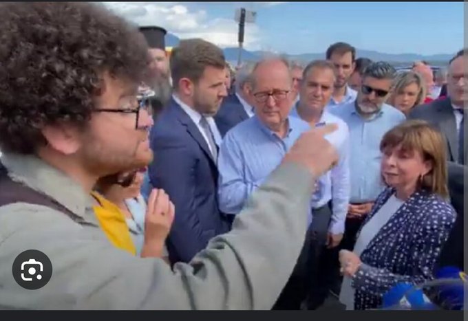 Ηλιόπουλος και Σκουρλέτης για το υψωμένο δάχτυλο στην ΠτΔ: «Ηταν διάλογος, όχι επίθεση – κέρδος για τη δημοκρατία!»