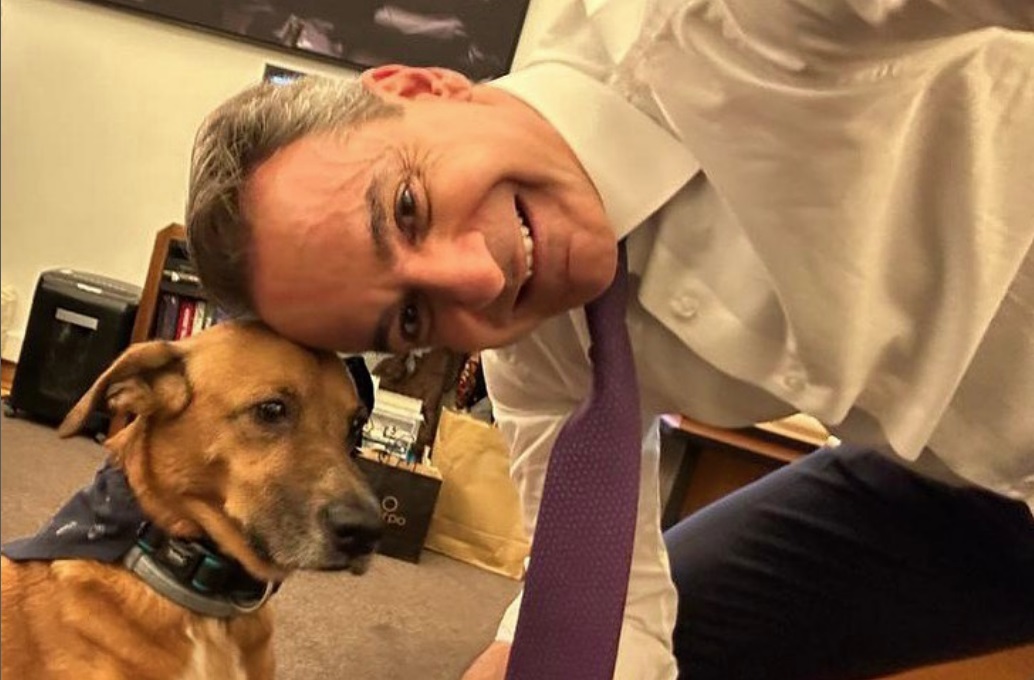 Πίνατ η επιστροφή (στο Μαξίμου)