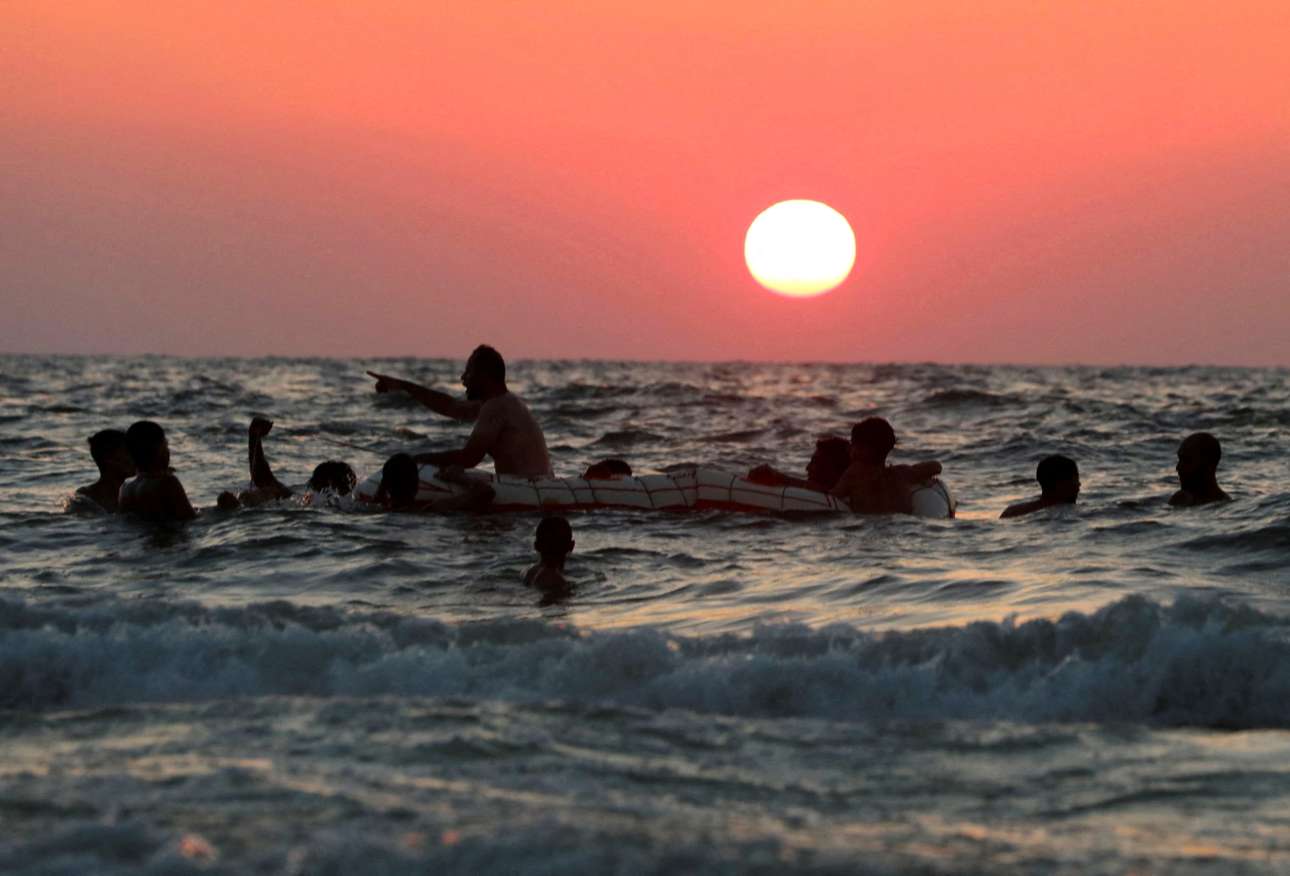 Μεσόγειος: Στα ύψη η μέση θερμοκρασία των υδάτων