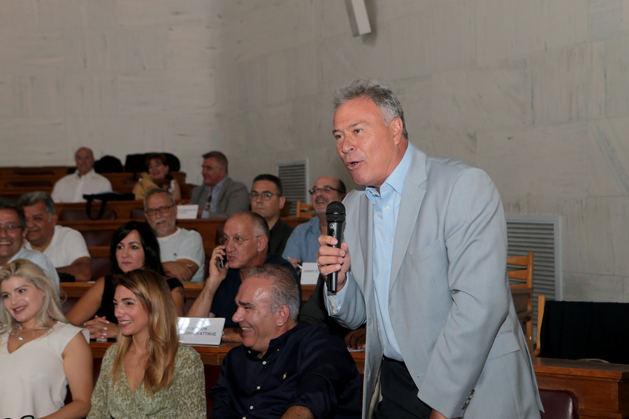 Το ΠΑΣΟΚ-ΚΙΝΑΛ στηρίζει τον Γιάννη Σγουρό για την Περιφέρεια Αττικής