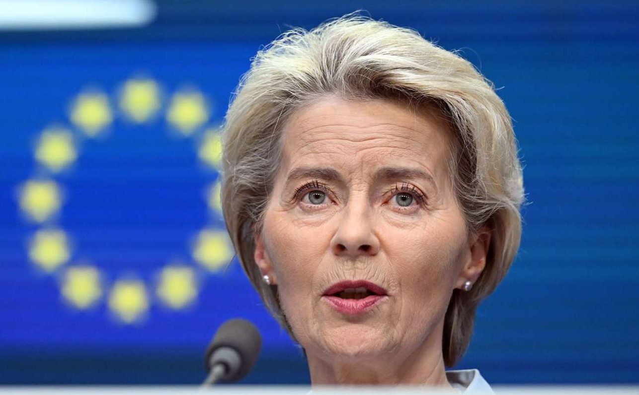 Φον ντερ Λάιεν: Δεν θα αφήσουμε ούτε πέτρα που να μη σηκώσουμε για να κάνουμε τον Πούτιν να λογοδοτήσει