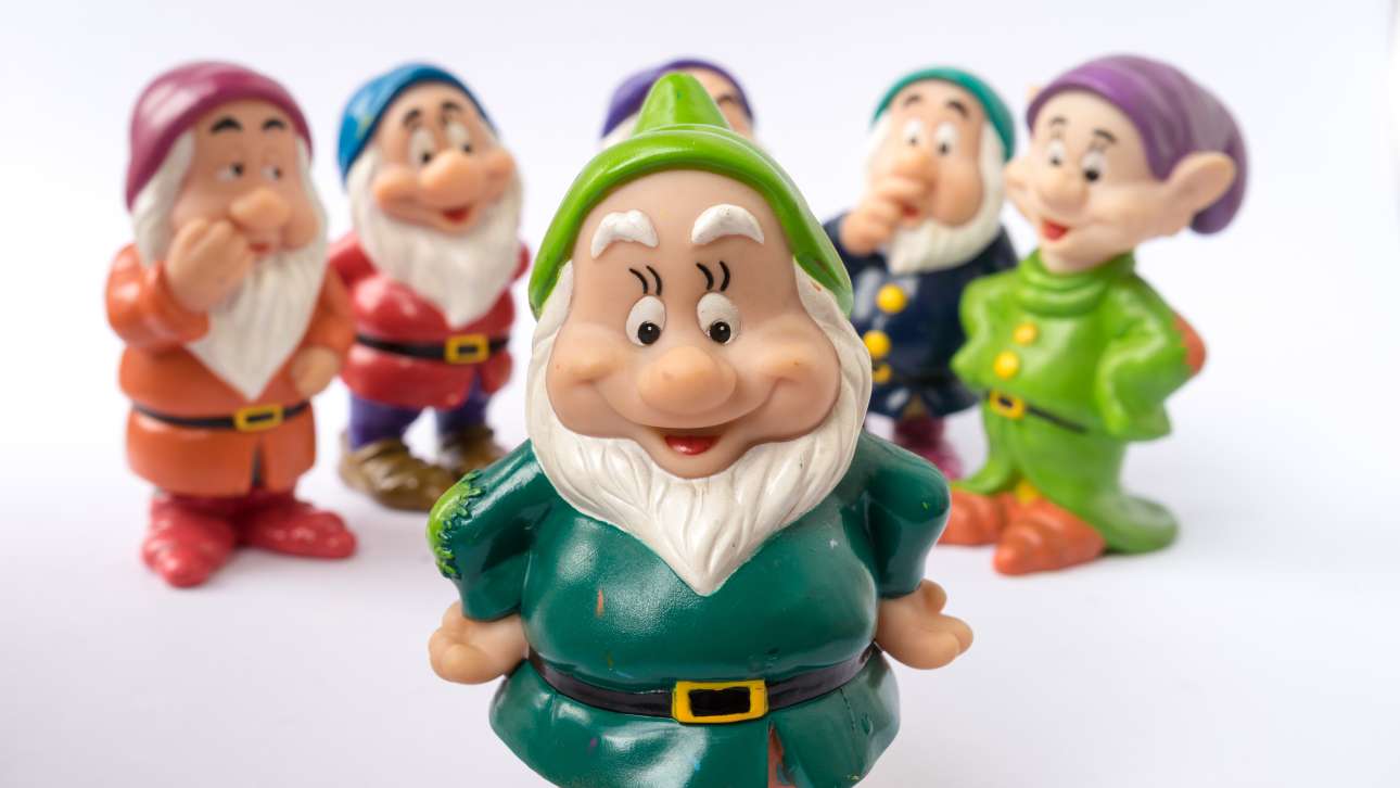 Η Χιονάτη και οι Επτά… Κοντοί: διχάζει η απουσία νάνων στο ριμέικ της Disney