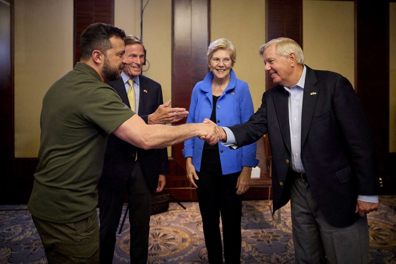 Ζελένσκι: «Ναι» στις εκλογές στην Ουκρανία αν βοηθήσει η Δύση