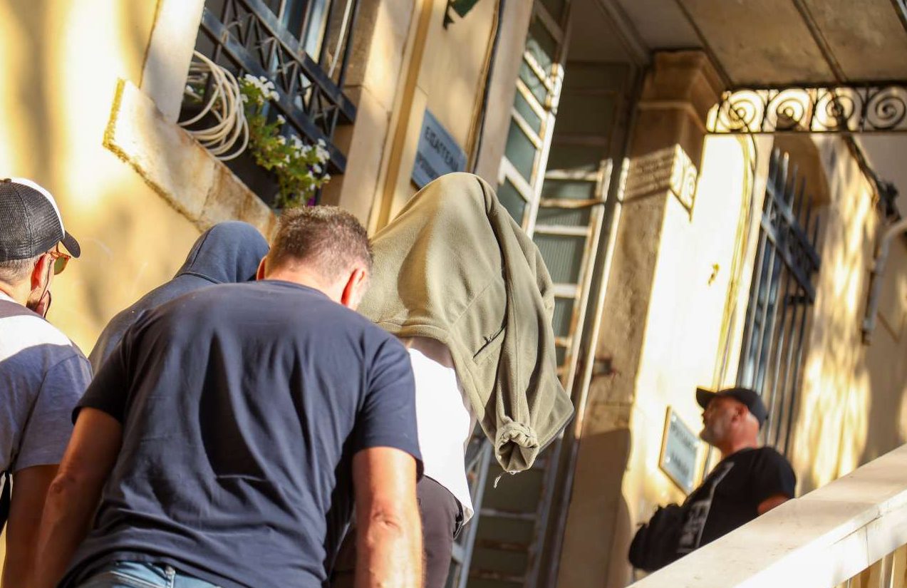 Χανιά: Απολογούνται οι συλληφθέντες για την εμπορία βρεφών