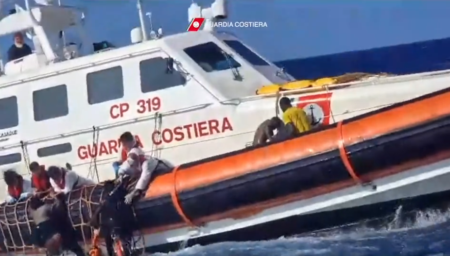 Λαμπεντούζα: 41 μετανάστες πνίγηκαν όταν βυθίστηκε το σκάφος τους