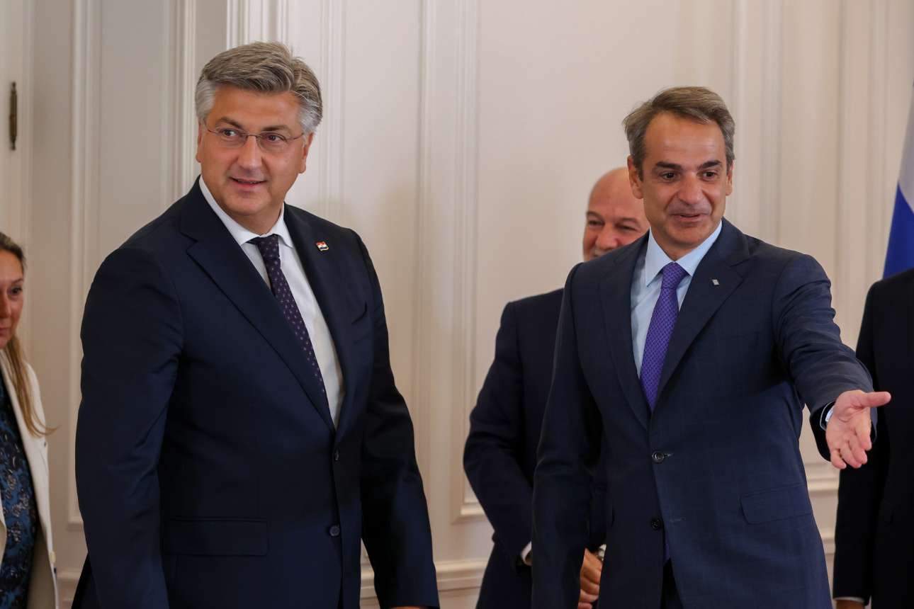 Μητσοτάκης – Πλένκοβιτς: Συνεχής η επικοινωνία μας για τους προφυλακισμένους κροάτες χούλιγκαν