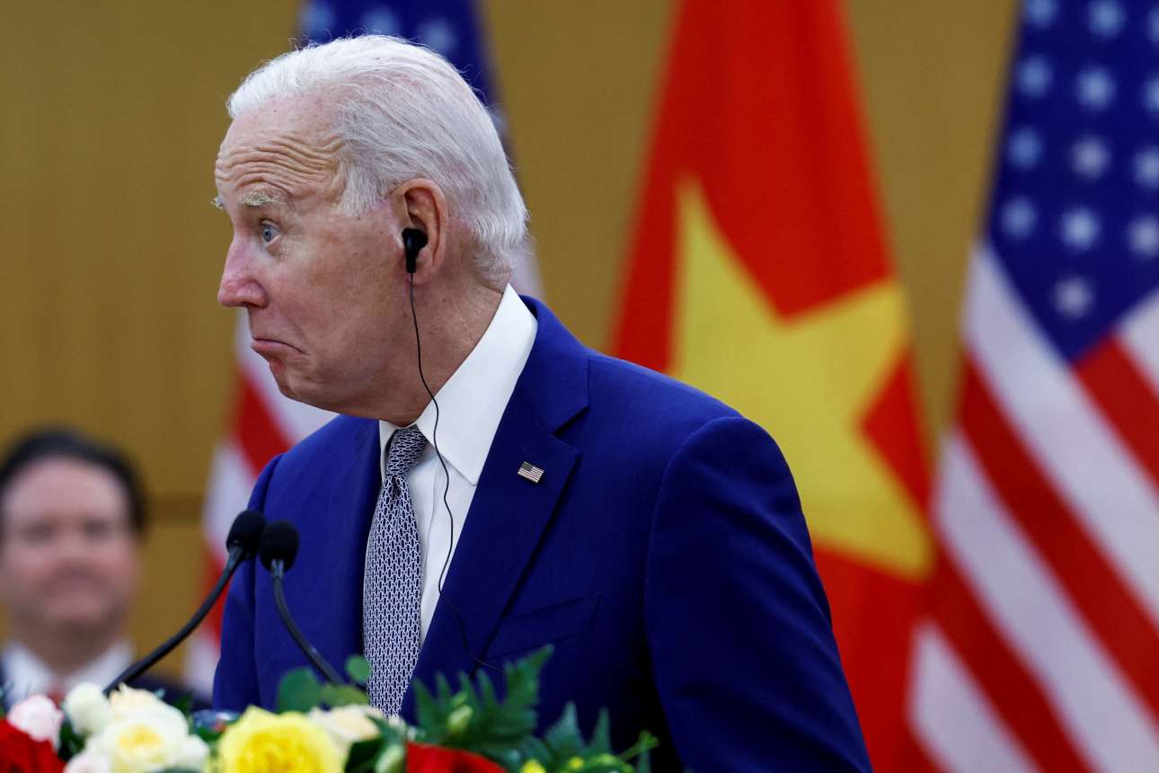 Τζο Μπάιντεν: Τον έκοψαν στο μέσον συνέντευξης Τύπου καθώς μιλούσε ασυνάρτητα