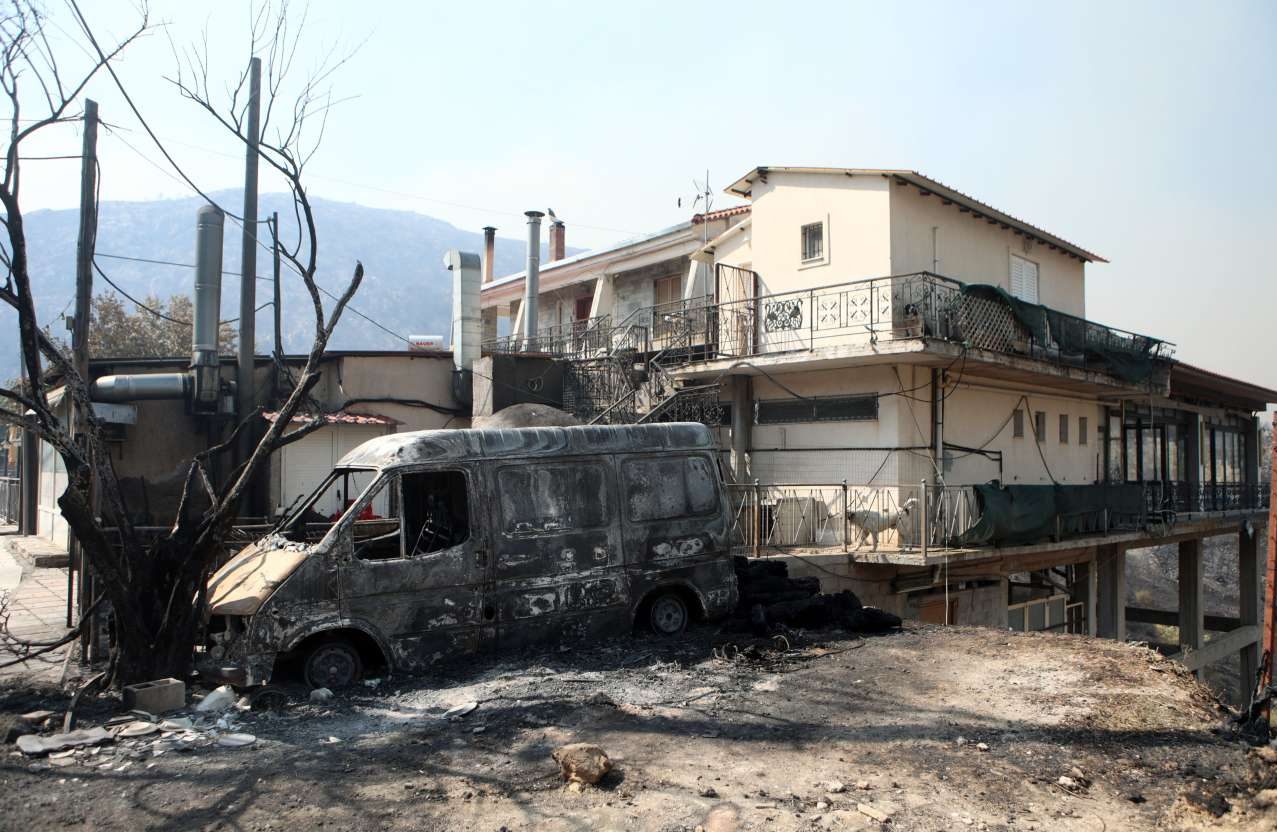 Εξάμηνη αναστολή πλειστηριασμών για τους πληγέντες των πυρκαγιών του καλοκαιριού