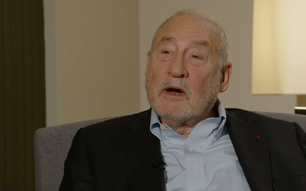 Απαισιόδοξος ο Στίγκλιτς: Μια πετρελαϊκή κρίση σαν του ’70 και ο Τραμπ ως προδοσία του Διαφωτισμού