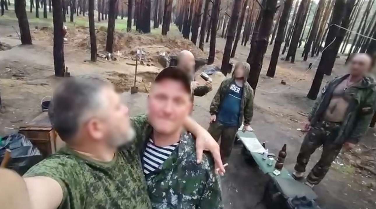 Τα ρωσικά χαρακώματα στην Ουκρανία «σαν το Λας Βέγκας», λόγω των ναρκωτικών