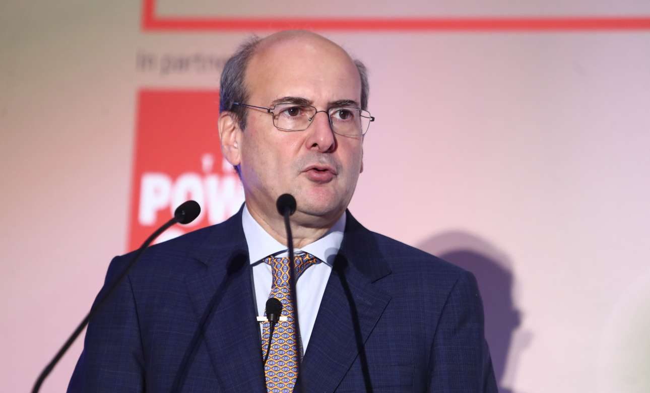 Χατζηδάκης στην Handelsblatt: Η αναβάθμιση είναι ένδειξη εμπιστοσύνης και υποχρέωση να συνεχίσουμε