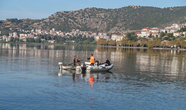 Στο βυθό της λίμνης Καστοριάς εντοπίστηκε 42χρονος που αγνοούνταν