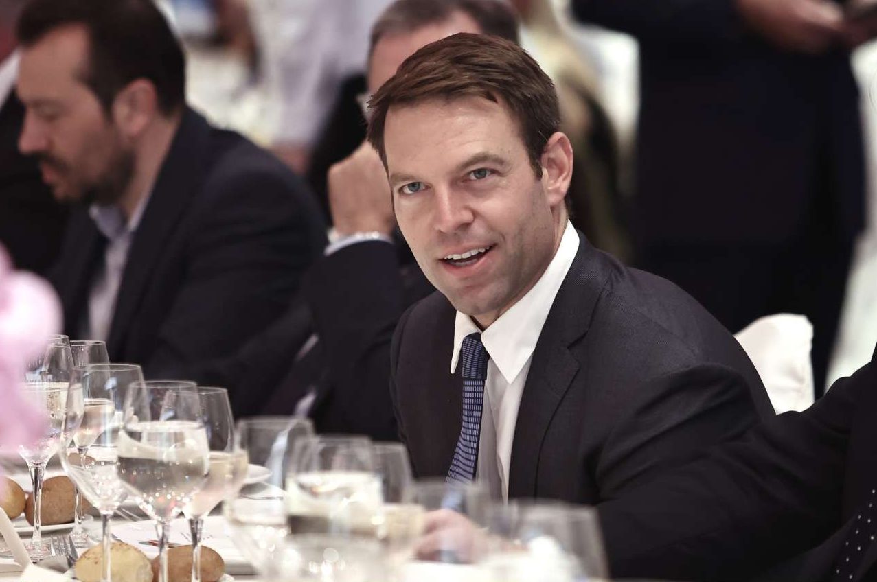 Κυβέρνηση για Κασσελάκη στο συνέδριο του Economist: Οι ηγεσίες αλλάζουν, η τοξικότητα και ο μηδενισμός παραμένουν