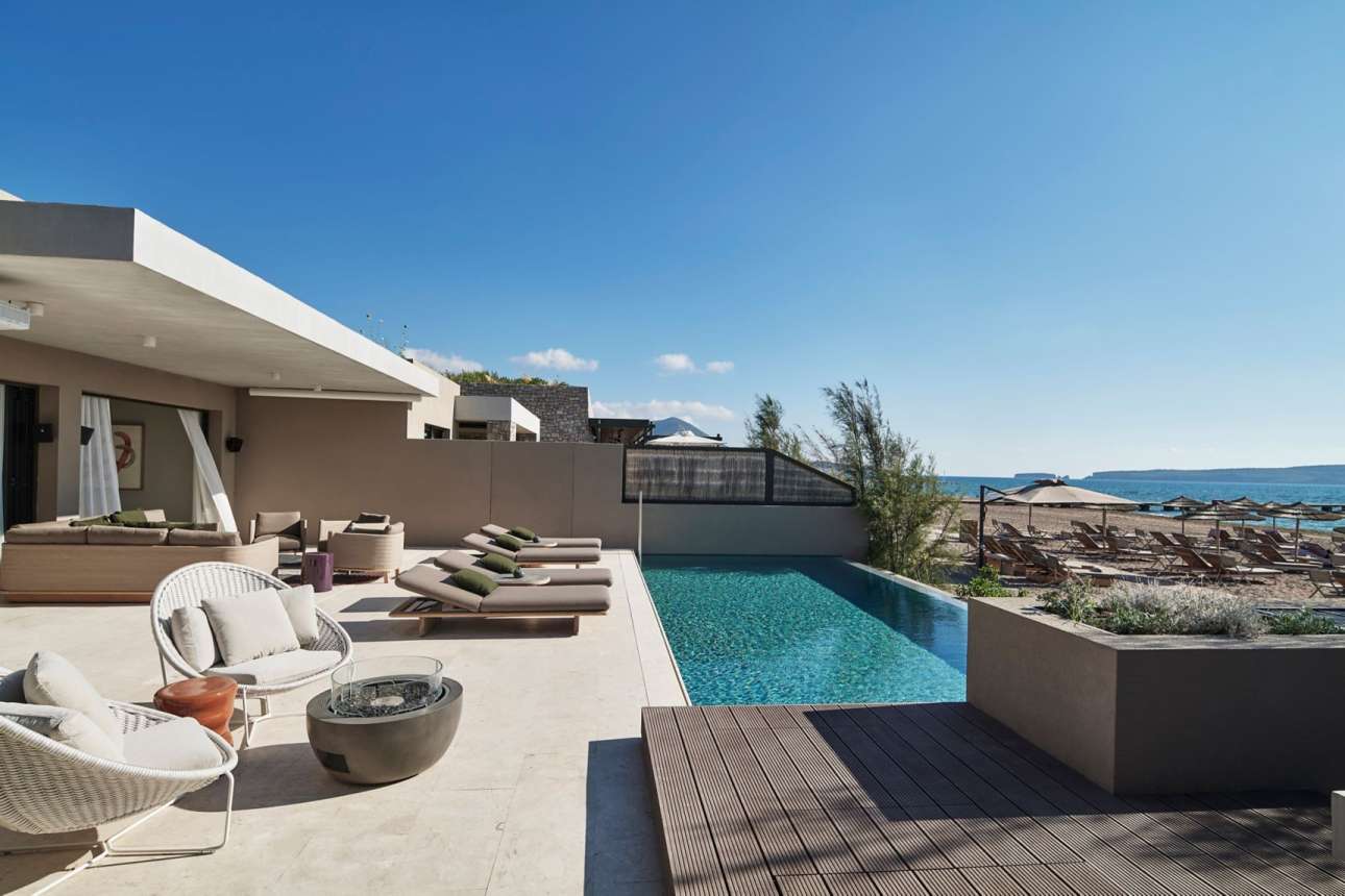 Condé Nast: Tο W Costa Navarino στα «Top 50 Best Resorts in the World»