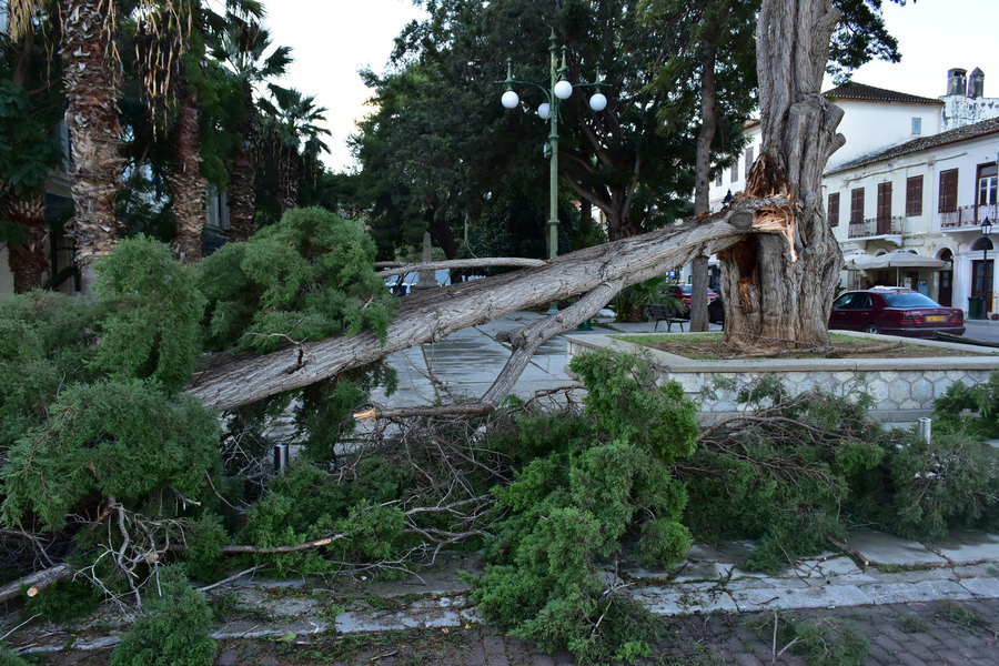Κακοκαιρία Bettina: Περισσότερες από 430 κλήσεις σε όλη τη χώρα δέχτηκε η Πυροσβεστική