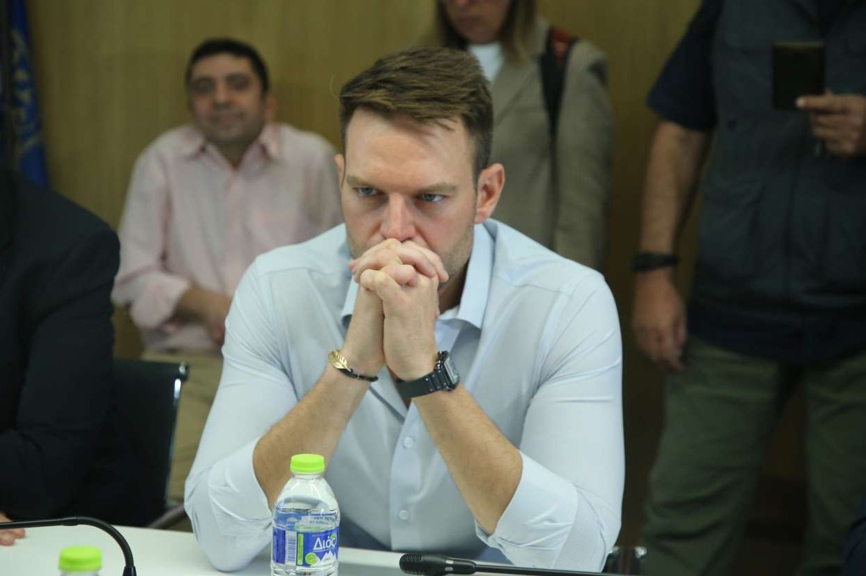 Τύμπανα πολέμου από Κασσελάκη πριν από την ΚΕ: Δεν κάνω πίσω – γελάει καλύτερα όποιος γελάει τελευταίος