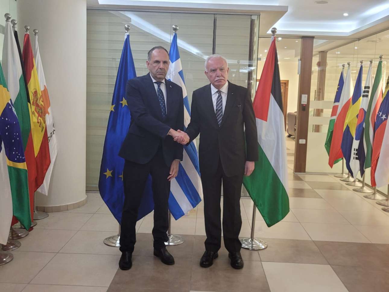 Ο Γεραπετρίτης στη Ραμάλα: Επείγουσα η ανάγκη για επίτευξη «ανθρωπιστικής παύσης» στη Γάζα