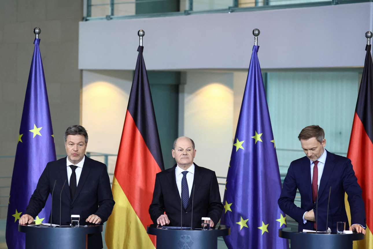 Γερμανία: O Σολτς ανησυχεί αλλά η κυβέρνησή του δύσκολα θα πέσει