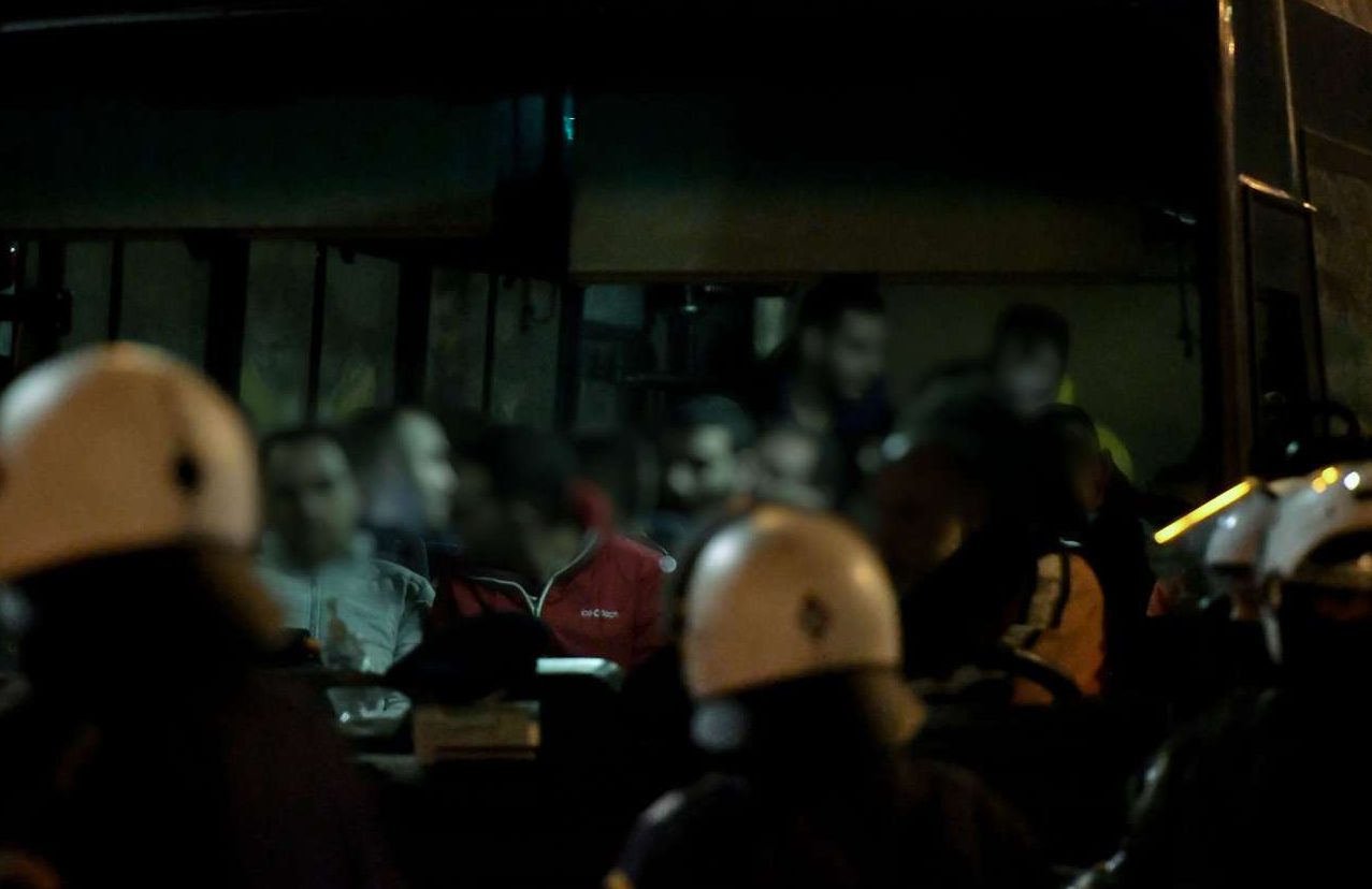 Εχασε τη μάχη ο 31 ετών αστυνομικός που χτυπήθηκε από τη ναυτική φωτοβολίδα στου Ρέντη