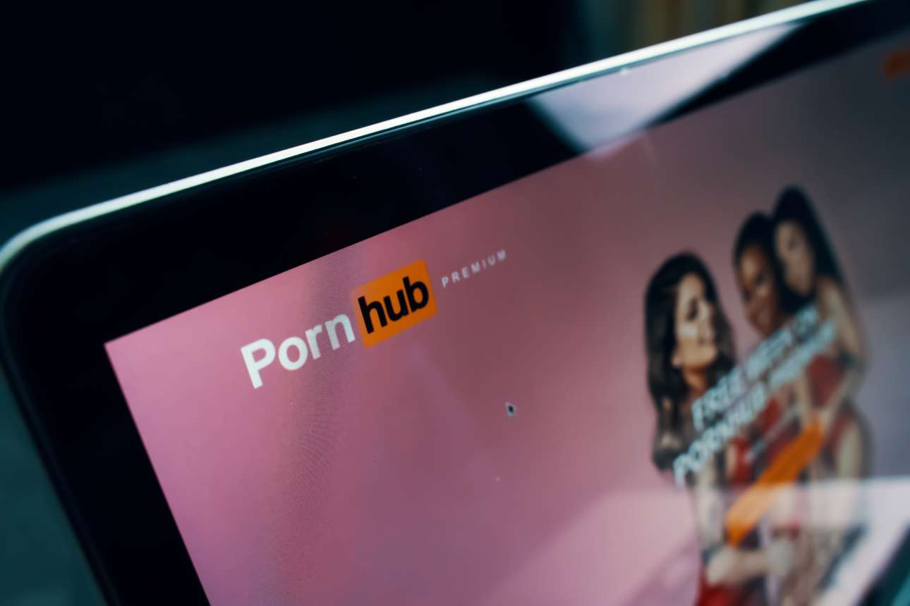 H ΕΕ θα ελέγχει το περιεχόμενο του Pornhub