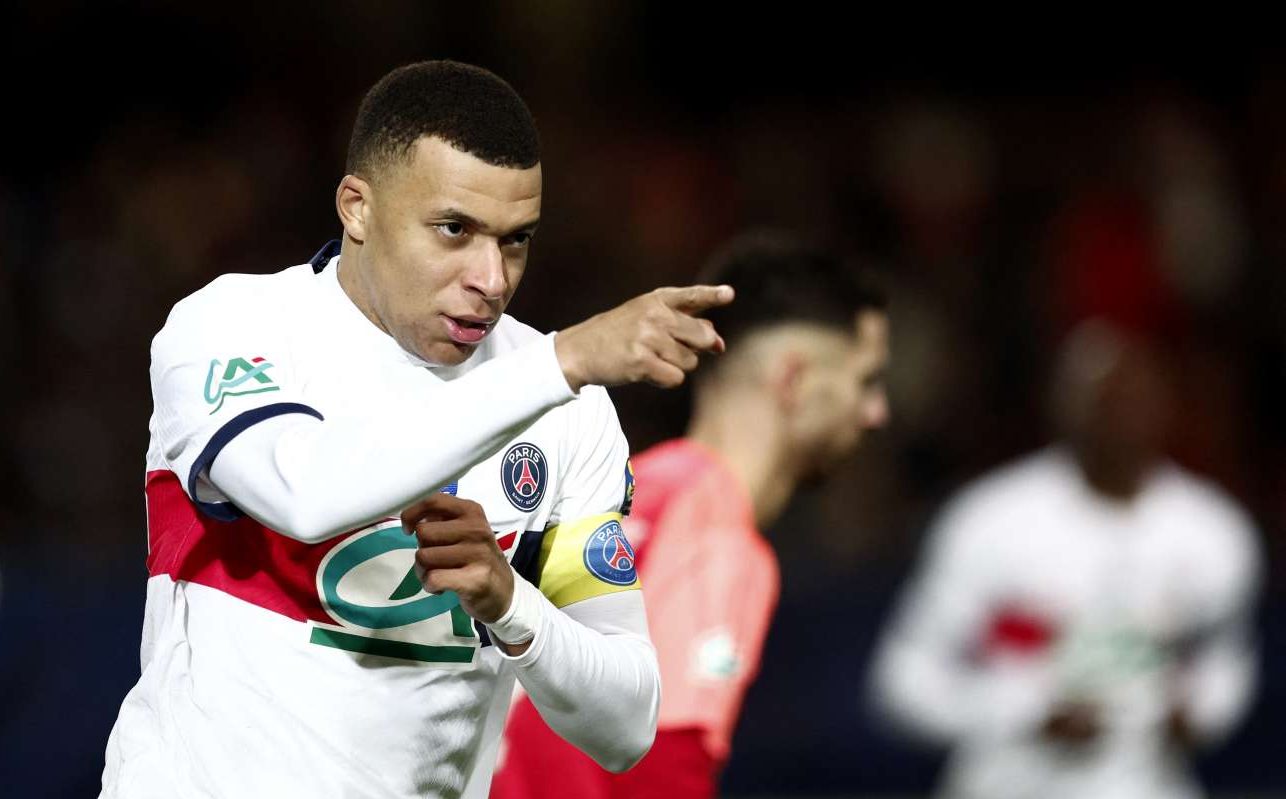 Γιατί ο Εμπαπέ δυσκολεύεται τόσο πολύ να αποφασίσει;