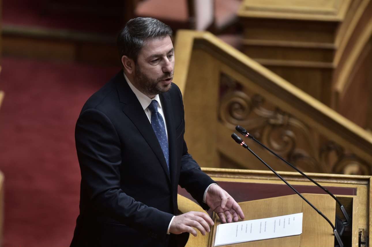 Ανδρουλάκης καλεί Μητσοτάκη στη Bουλή για το Στεγαστικό