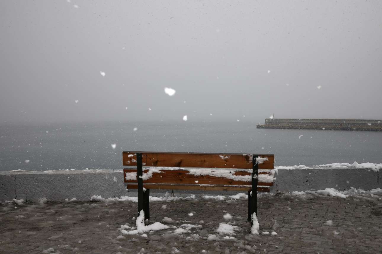 Meteo: Κύμα κακοκαιρίας με χιονοπτώσεις και θυελλώδεις ανέμους