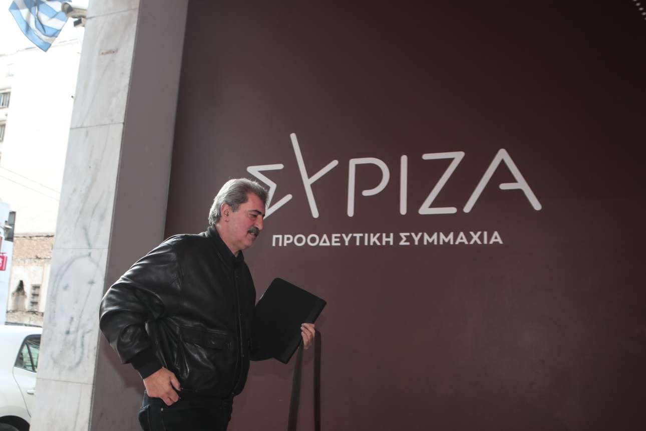 Ομόφυλα ζευγάρια: Δεν πάει στη Βουλή ο Πολάκης, ανάρτησε φωτογραφίες από χειρουργείο