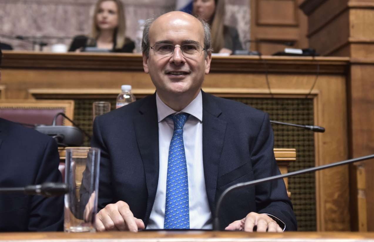 Χατζηδάκης προς αντιπολίτευση: Προτιμάτε το μπάχαλο που ίσχυε πέρυσι στις παραλίες;