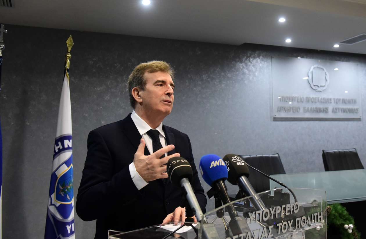 Χρυσοχοΐδης: Η τρομοκρατία δεν θα απειλήσει τη Δημοκρατία – Οι εγκληματίες θα συλληφθούν