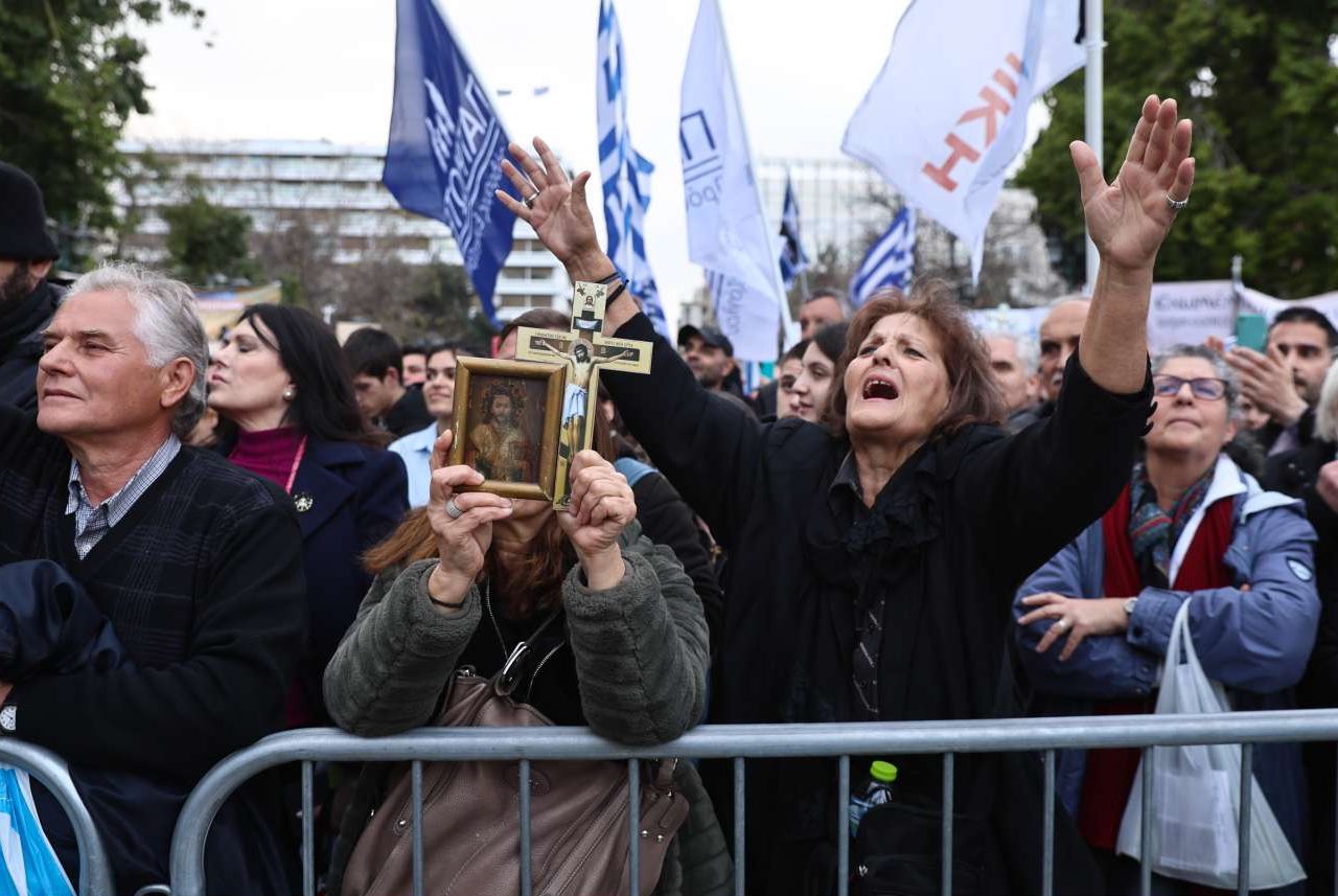 Τα τρία μέτωπα της διαβολοβδομάδας Μητσοτάκη