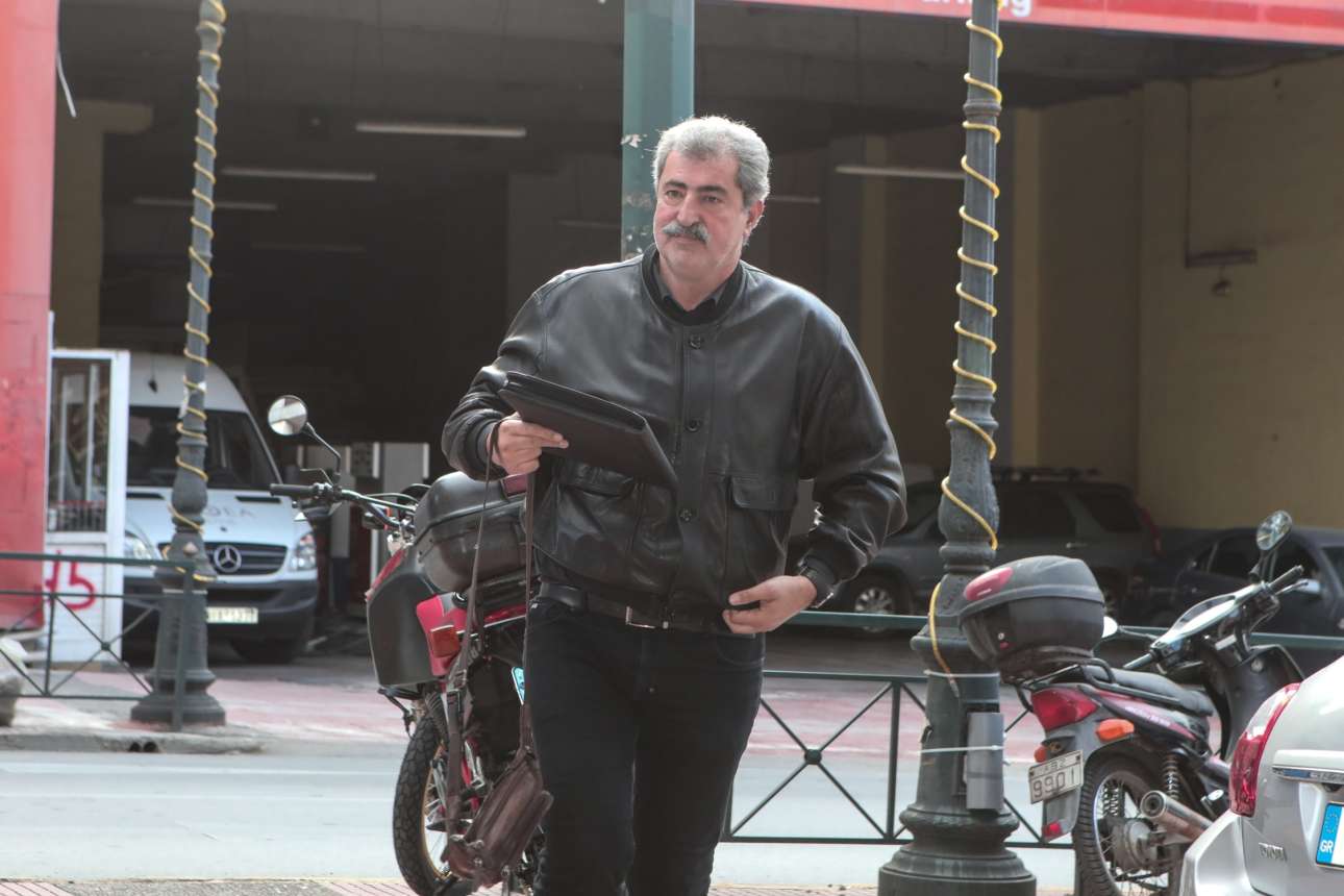 Γάμοι ομοφύλων: Προς αποχή ο Πολάκης – ο Κασσελάκης τον έχει απειλήσει με «συνέπειες»