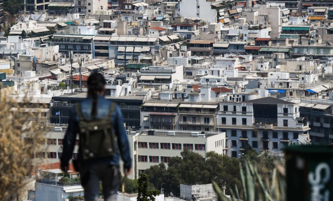 Kτηματαγορά: Το νέο σκηνικό μετά τα μέτρα για Golden Visa, βραχυχρόνιες μισθώσεις και το «πλαφόν» στα στεγαστικά