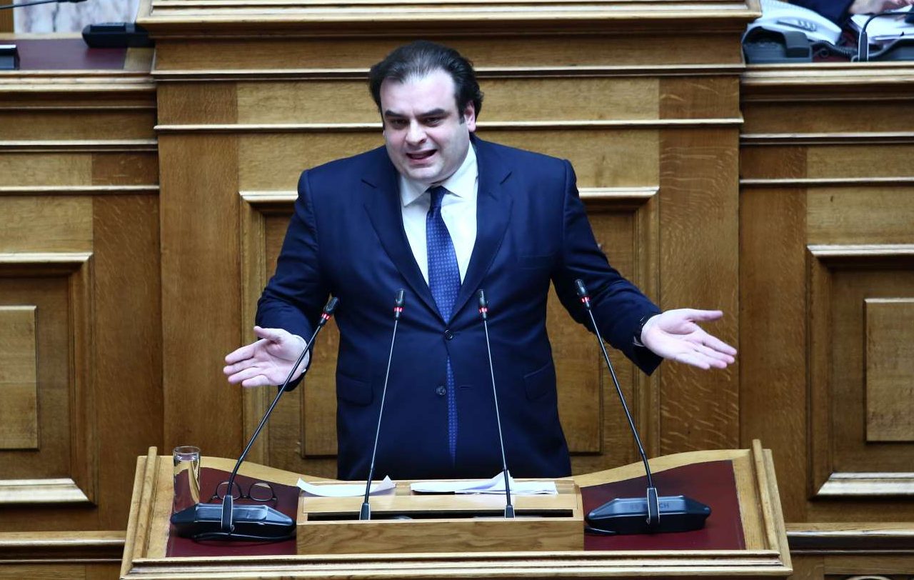 Πιερρακάκης σε ΠΑΣΟΚ: «Χρησιμοποιείτε το Σύνταγμα ως “φύλλο συκής”»