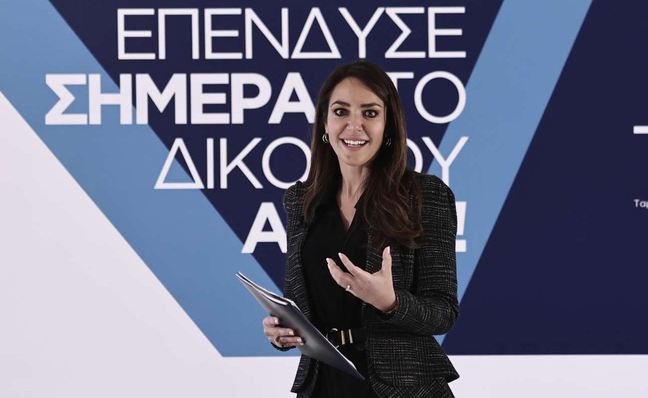 Μιχαηλίδου: Με τη νέα αύξηση ο κατώτατος μισθός θα έχει μπροστά το 8