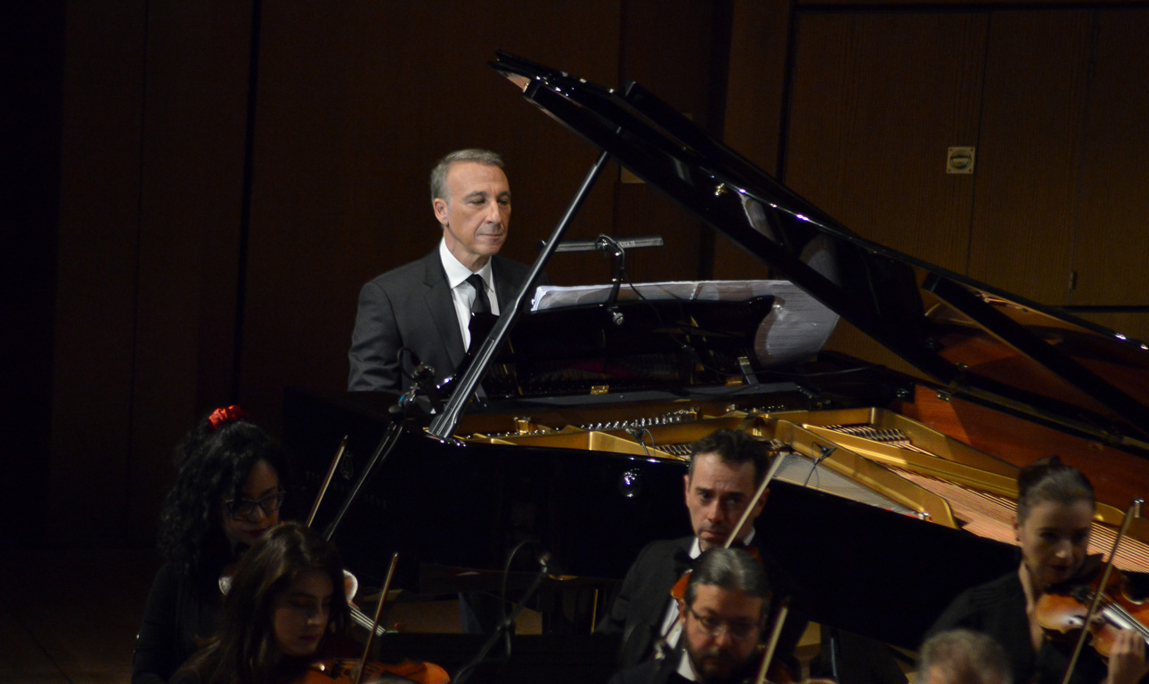 Ενας συνθέτης που μας τρυφερεύει