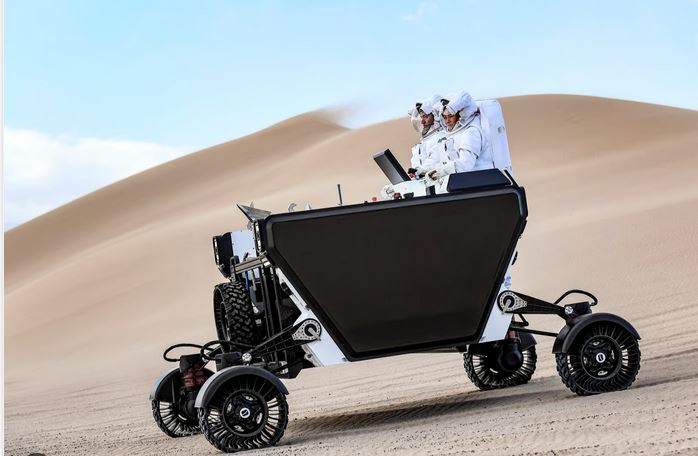 Οι διαφημιστές ετοιμάζουν βαλίτσες για τη Σελήνη