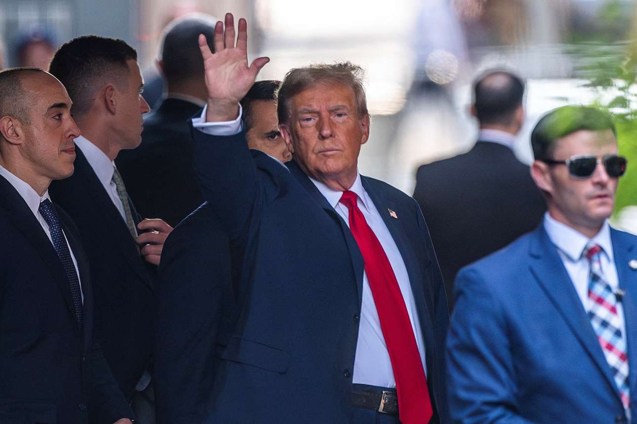 Μανχάταν: Με την επιλογή των 12 ενόρκων ξεκίνησε η δίκη του Τραμπ