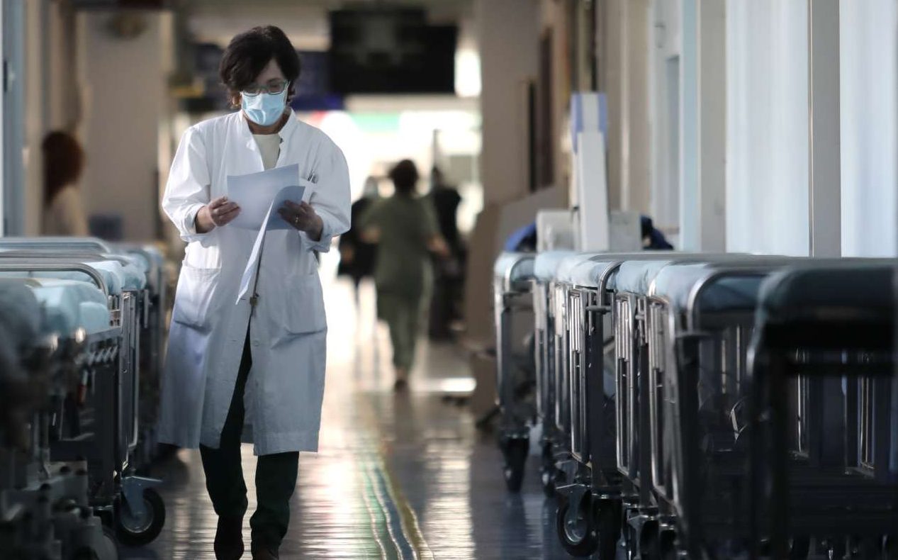 Αίρονται όλα τα μέτρα κατά του κορονοϊού