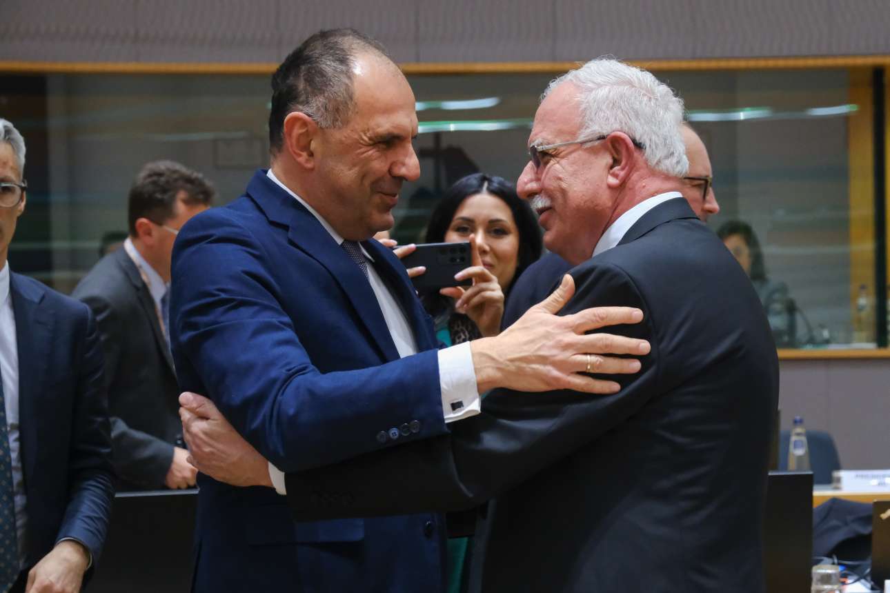 Διπλωματική αποστολή Γεραπετρίτη στον Κόλπο – «Η στάση μας έχει πιστωθεί και από το Ισραήλ και από την παλαιστινιακή Αρχή»